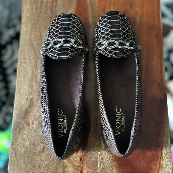 Vionic Alda Croc Embossed Black and Brown Chain Loafers - Picture 4 of 8